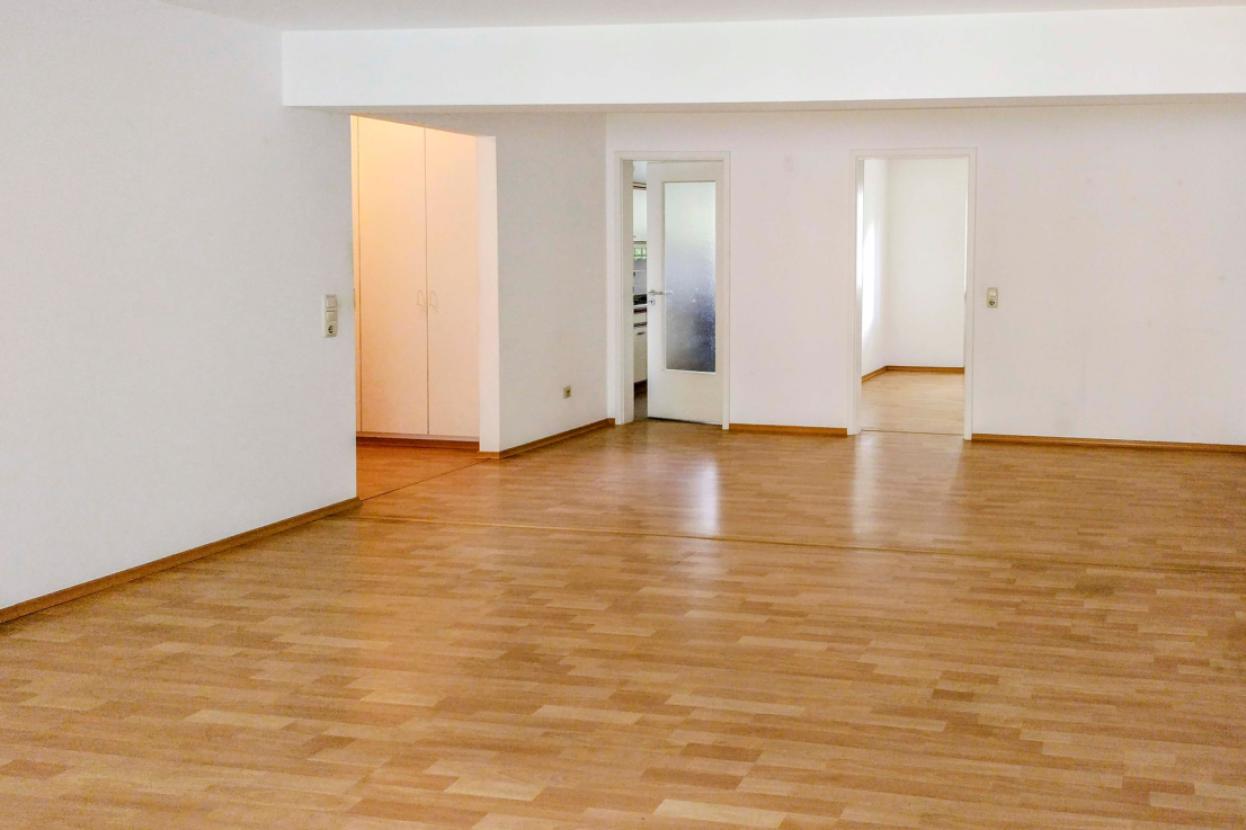 Wohnzimmer Bild 1