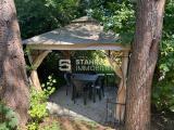 Pergola mit Sitzbereich