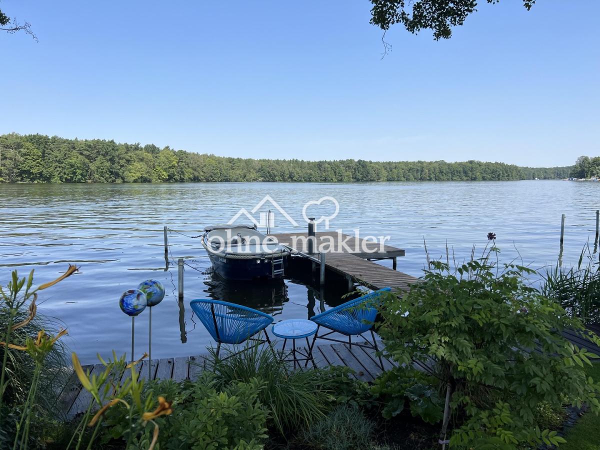 Steg im Sommer