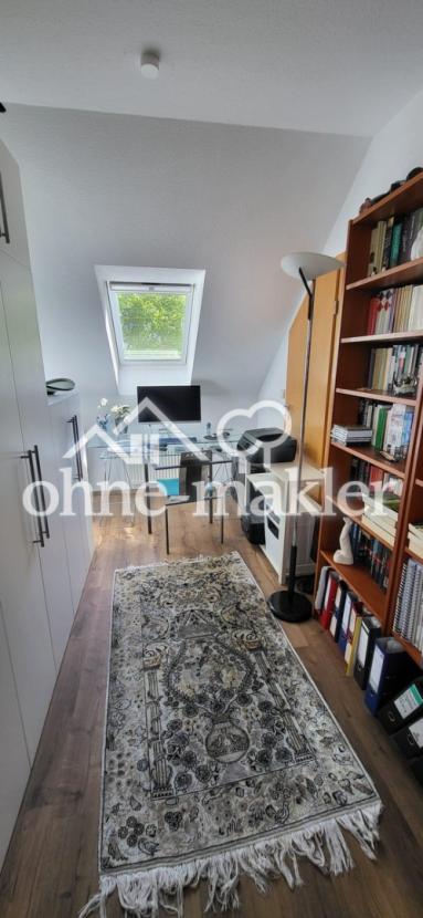 Büro/ Ankleidezimmer OG