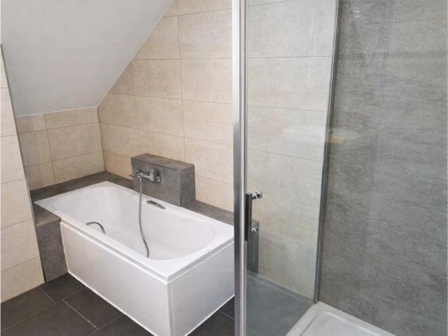 DG vermietete Wohnung - Bad