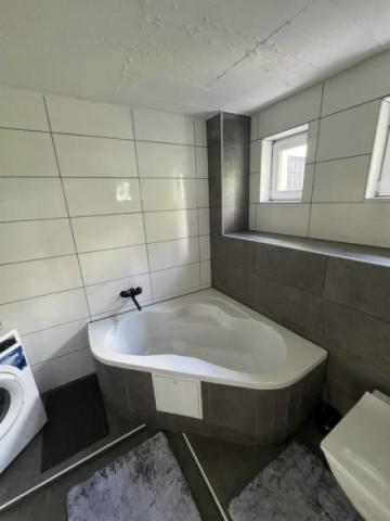 7 Eckbadewanne