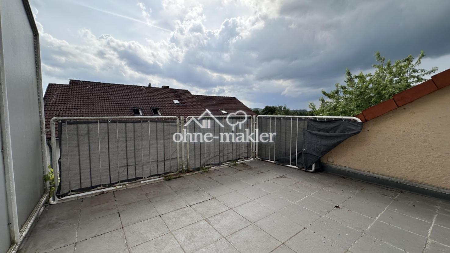 großer Balkon