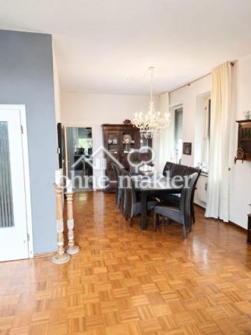 Esszimmer Hauptwohnung