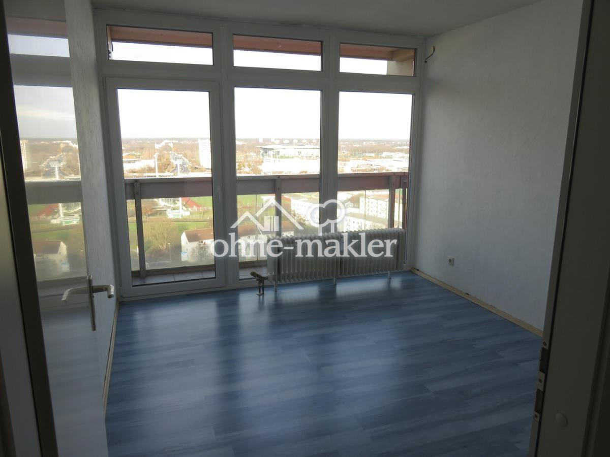 Schlafzimmer mit Balkon