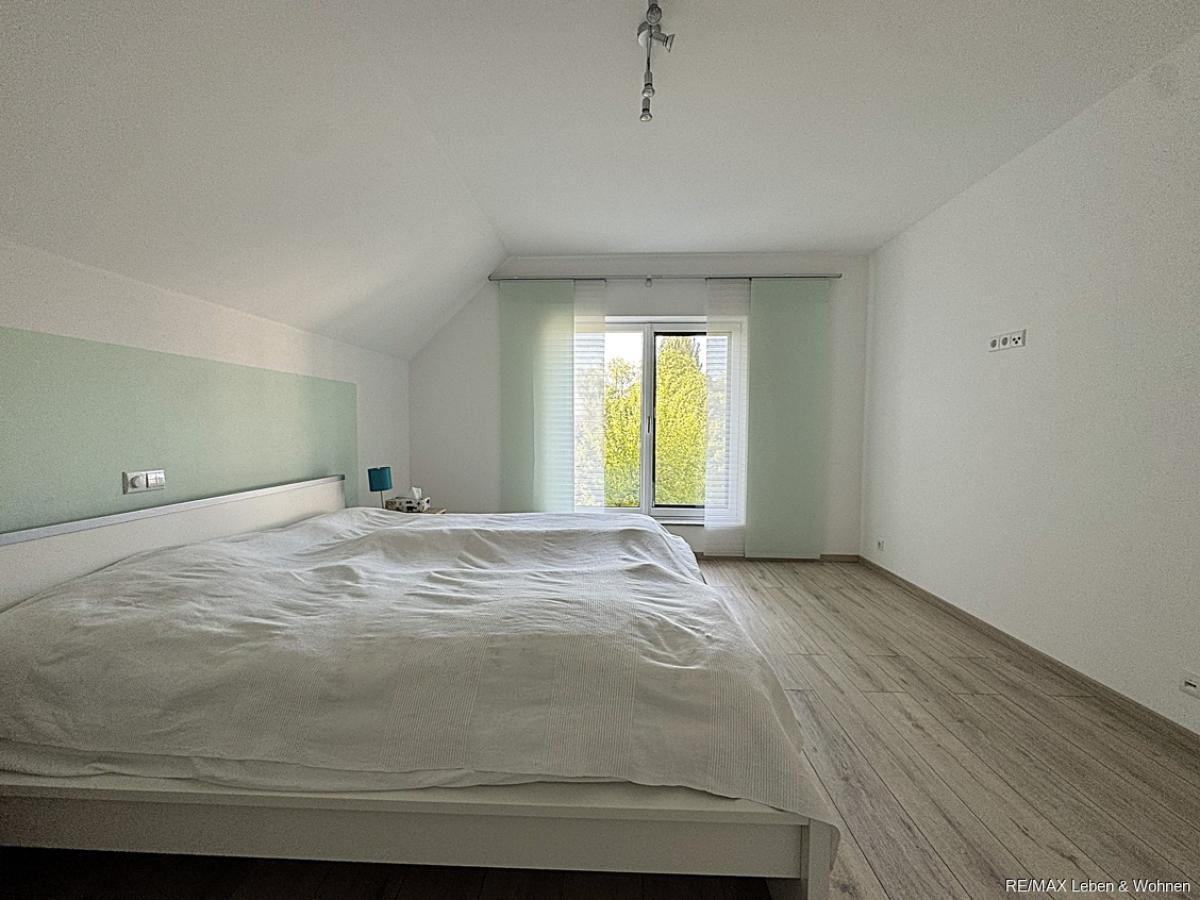 Schlafenzimmer 1.OG 2 OG
