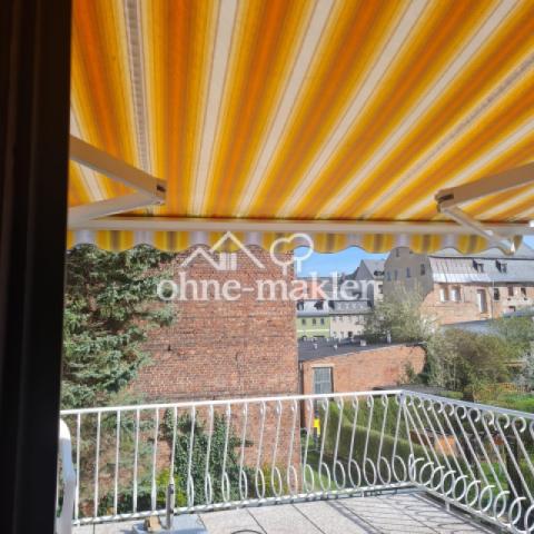 Terrasse mit Markise