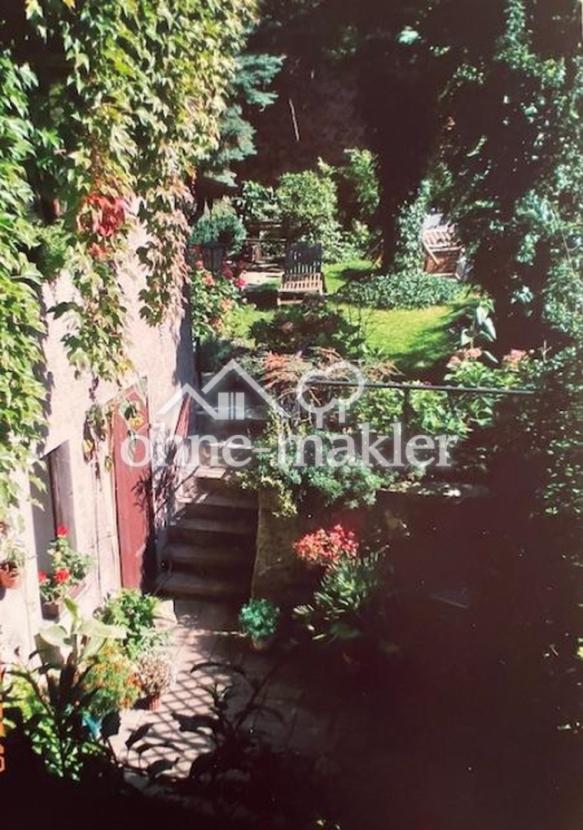 die Treppe zum Garten