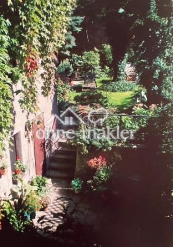die Treppe zum Garten