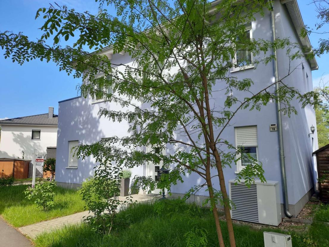 Straßenansicht