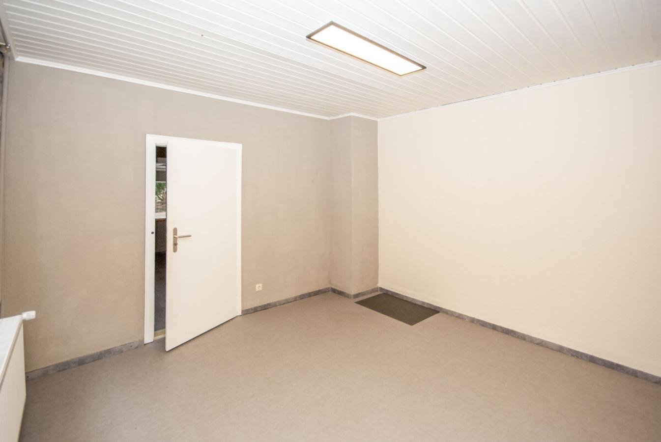 Laden B. - Büro