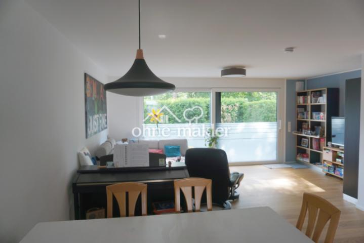 Wohn-/Esszimmer Blick Terrasse