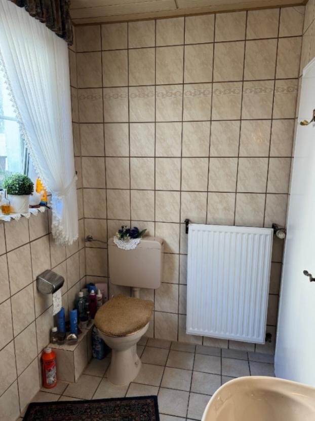 Bad mit Dusche (EG)