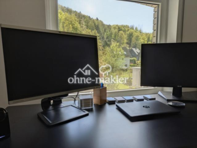 Büro mit Gartenblick EG