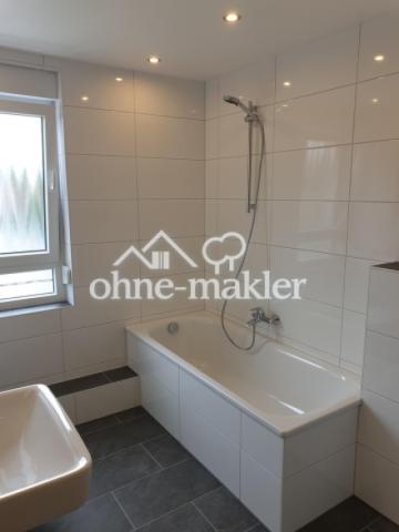 2. OG Bad 1 mit Badewanne