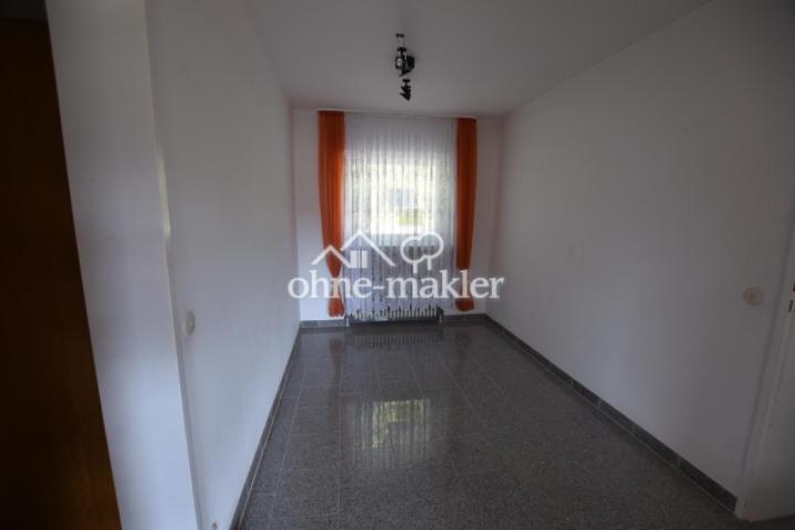 Garderobe EG