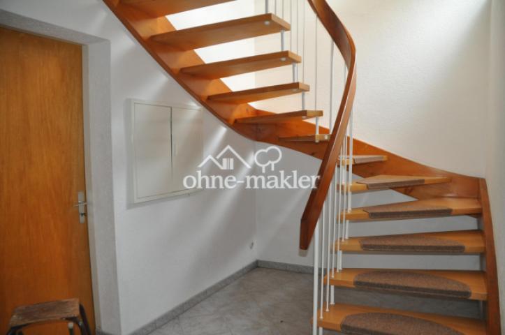 Treppe von EG ins UG