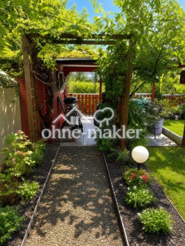 Garten mit Gartenhaus