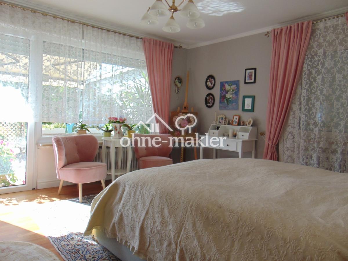 Schlafzimmer EG