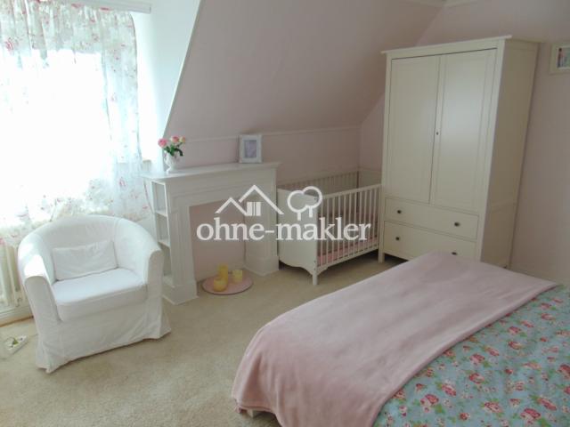 Schlafzimmer DG