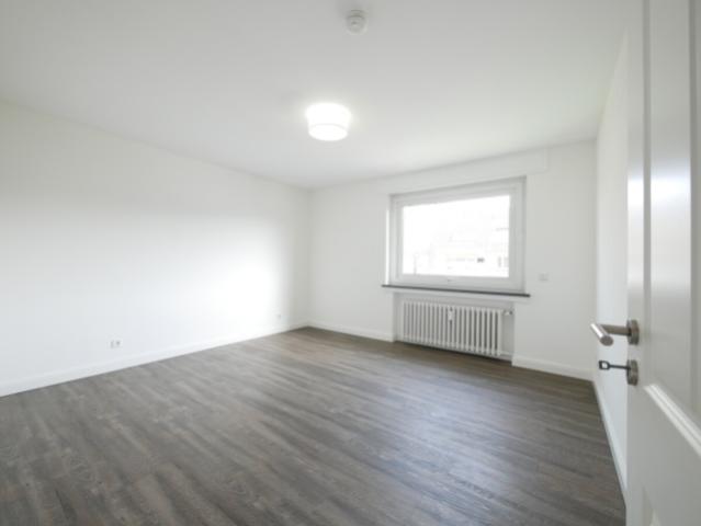 II. Schlafzimmer