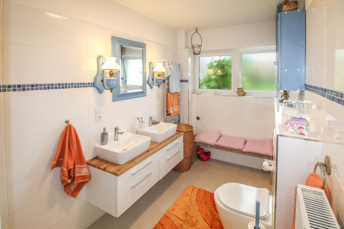 Badezimmer EG