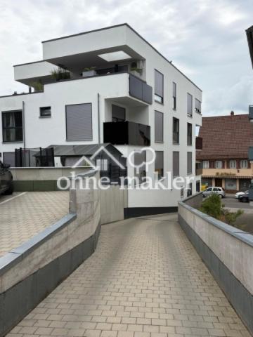 Auffahrt und Parkplatz