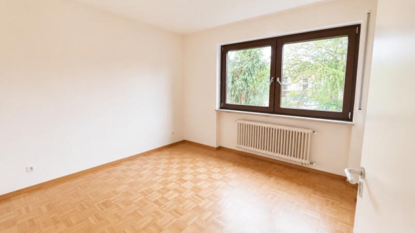 Schlafzimmer 2/4 OG