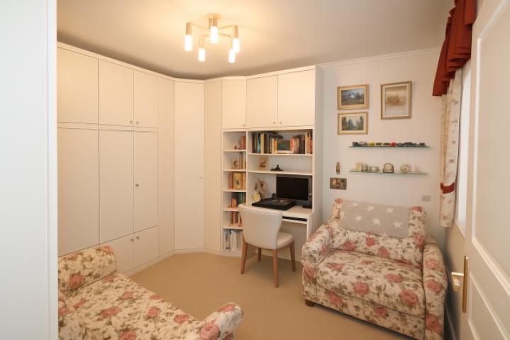 Arbeits- oder Gästezimmer
