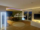 Penthouse bei Nacht