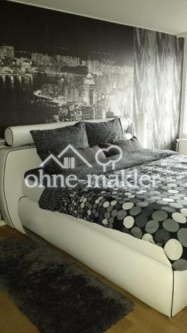 Schlafzimmer mit Loggia