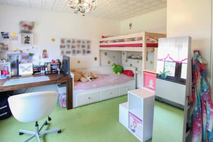 Zimmer IV (OG)