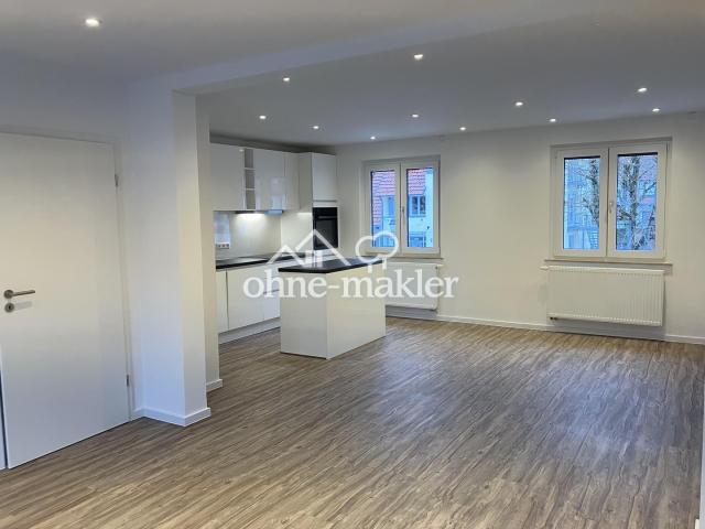 Wohnzimmer mit neuer EBK
