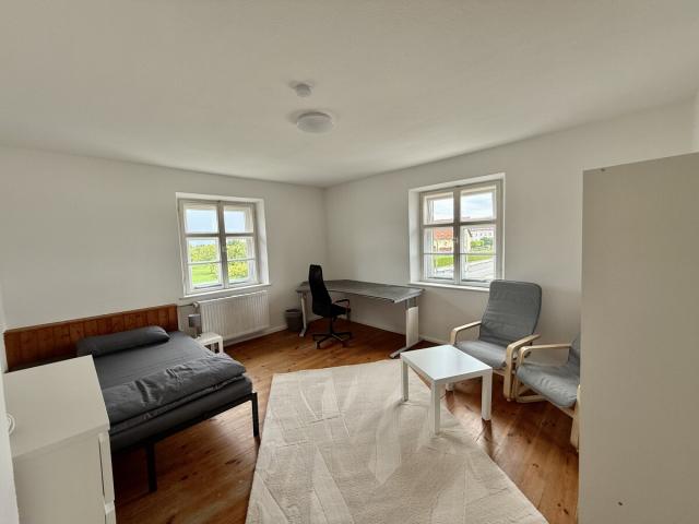 Zimmer  OG.