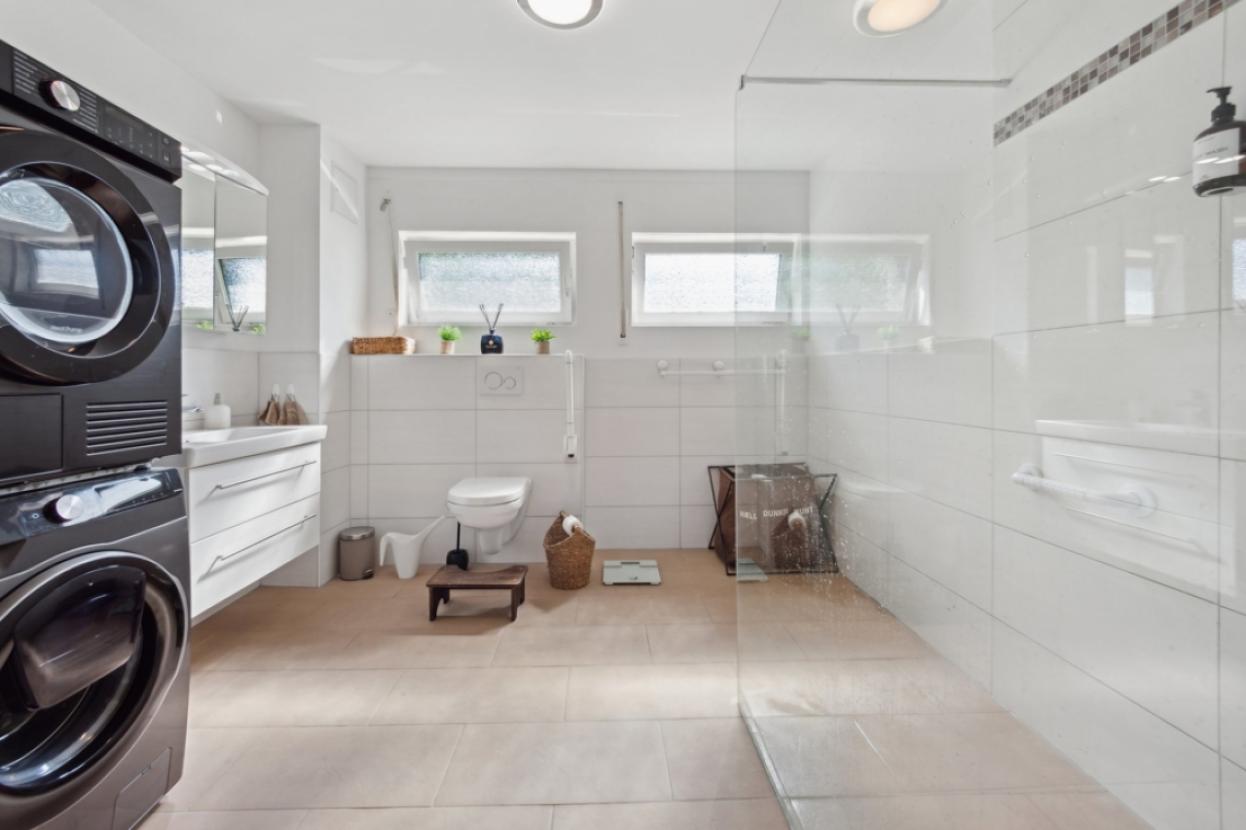 Badezimmer EG