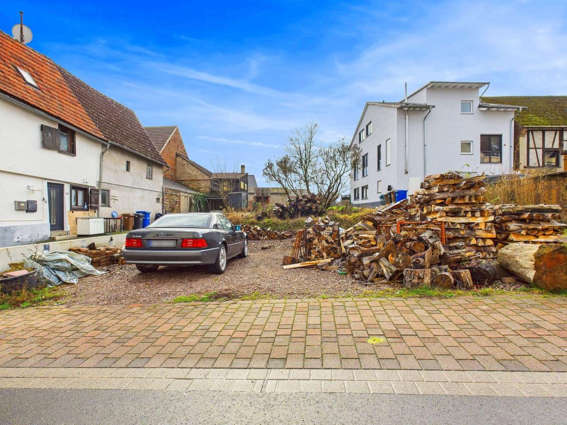 Stellplatz und Bauland