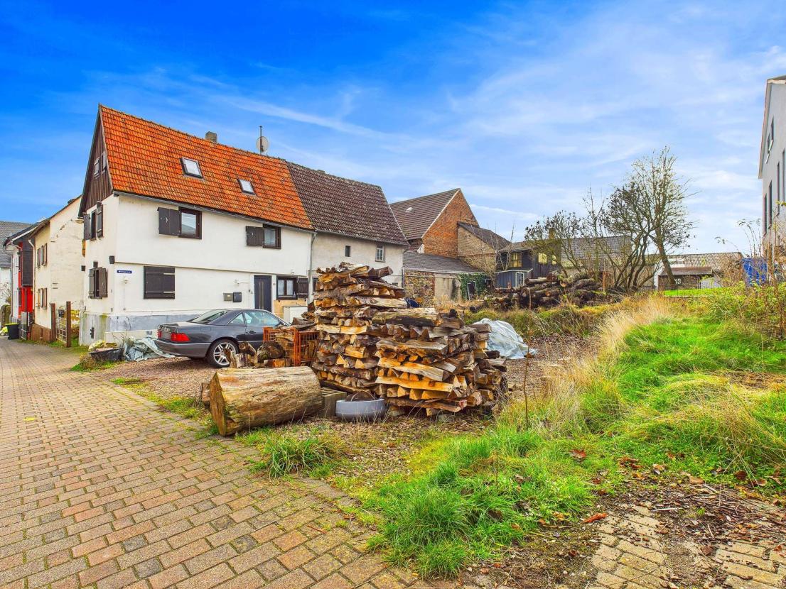 Stellplatz und Bauland