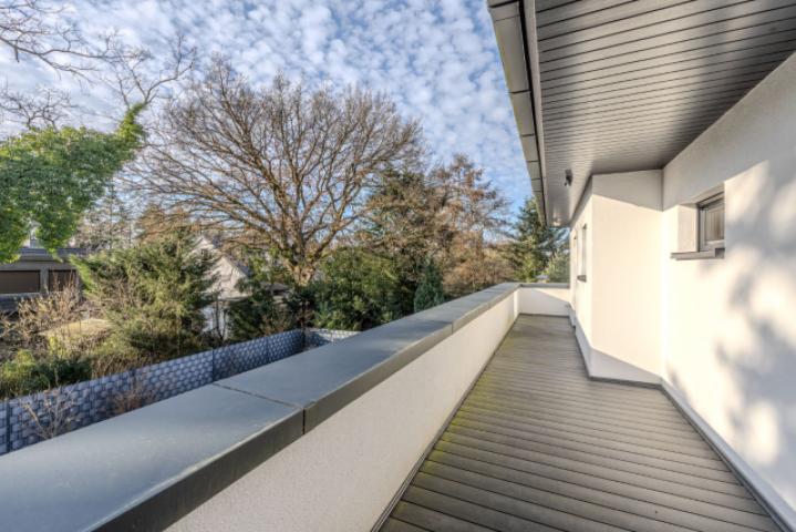 Balkon mit Gartenblick