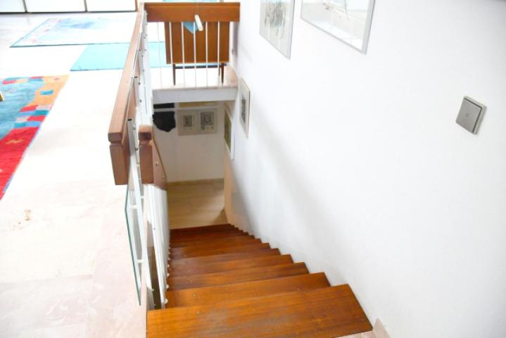 Treppe zum Untergeschoss