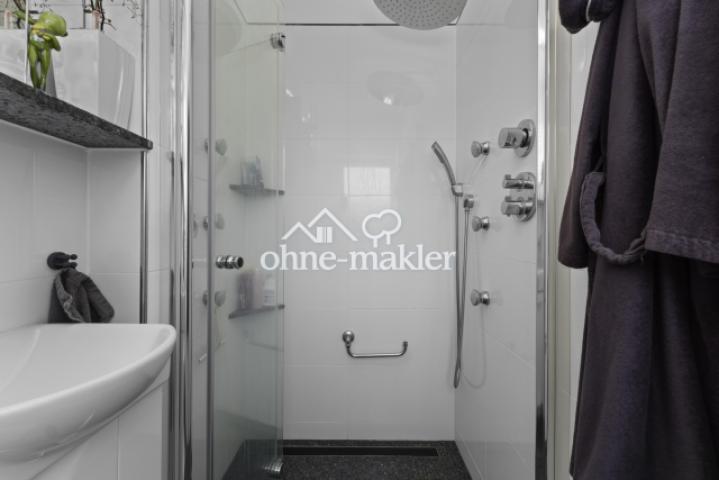 Tageslichtbad mit Dusche