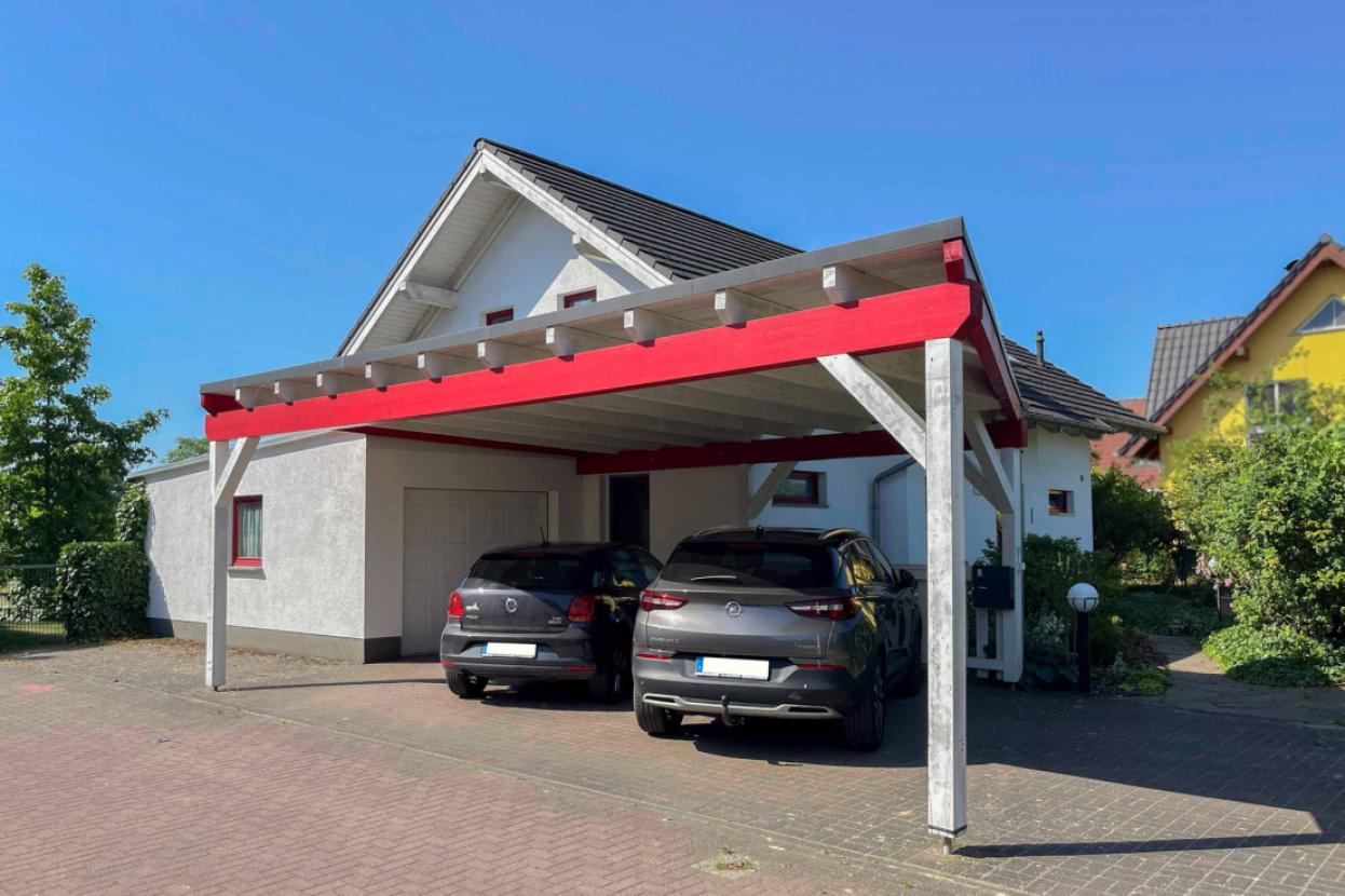 Doppelcarport und Garage