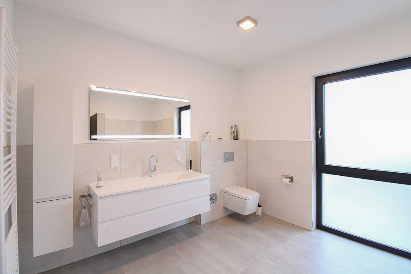 Badezimmer EG