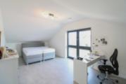 Schlafzimmer DG