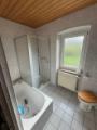 11 EG Wanne Dusche WC