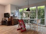 Wohnzimmer mit Essbereich