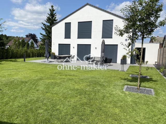 Gartenansicht mit Terrasse