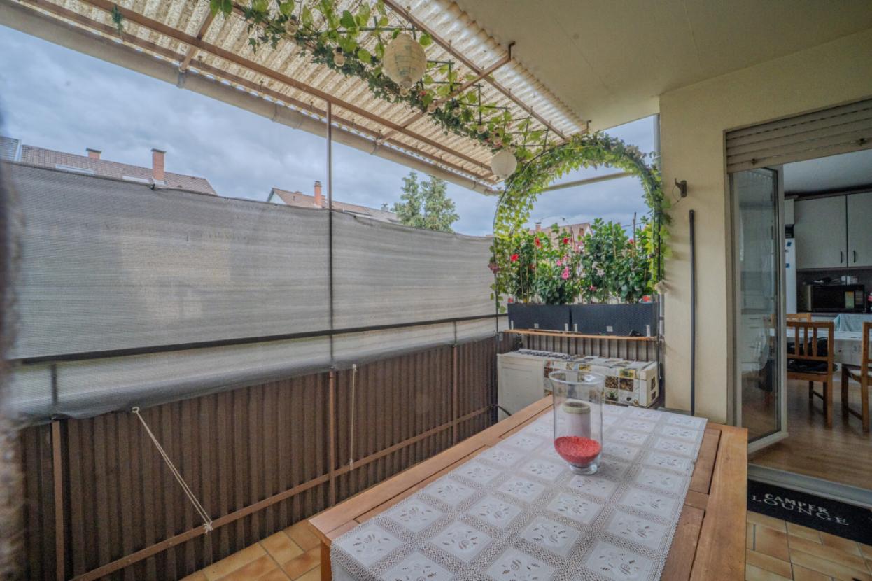 Balkon (EG)