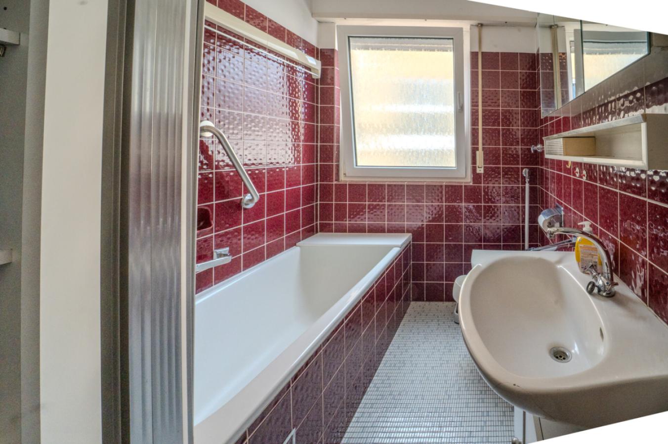 Badezimmer (OG)