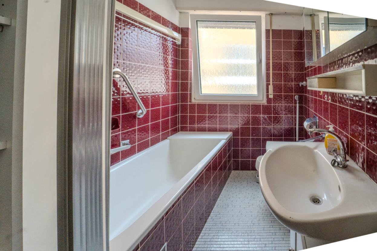 Badezimmer (OG)