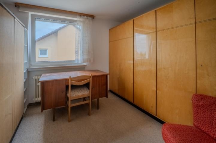 Arbeitszimmer (DG)